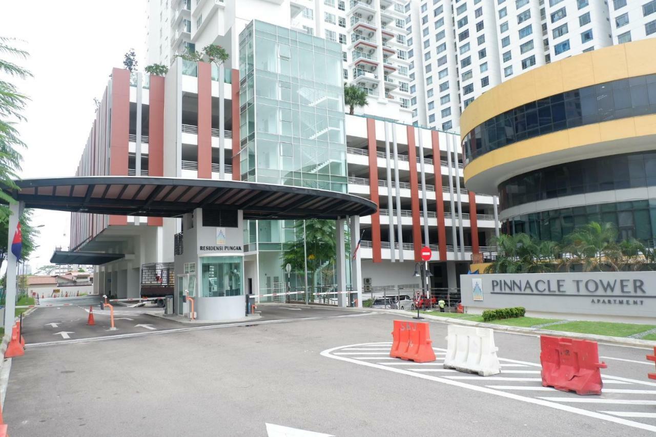 The Pinnacle Tower Johor Bahru Exterior photo