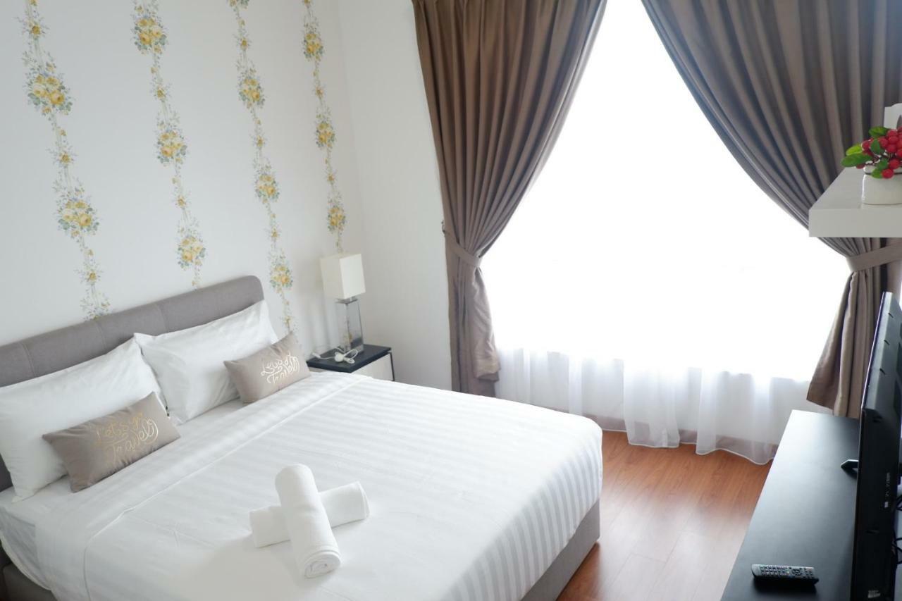 The Pinnacle Tower Johor Bahru Exterior photo