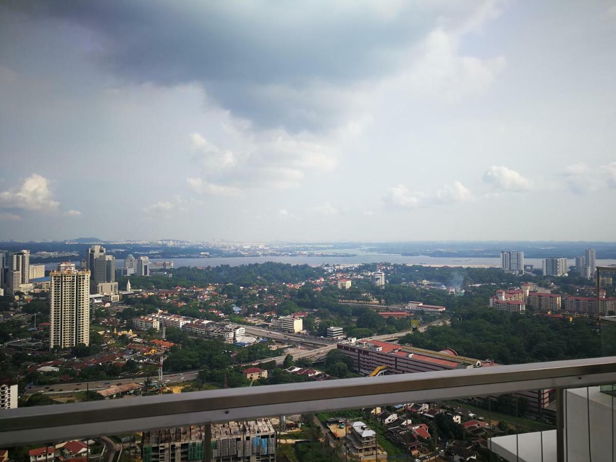 The Pinnacle Tower Johor Bahru Exterior photo