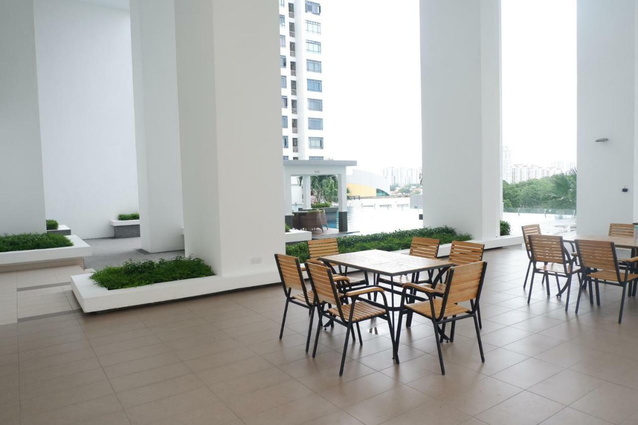 The Pinnacle Tower Johor Bahru Exterior photo